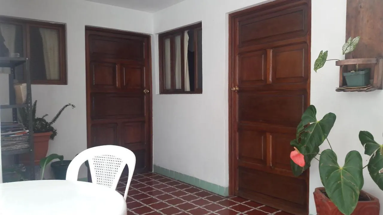 Hotel De Cortez Y Larraz Antigua