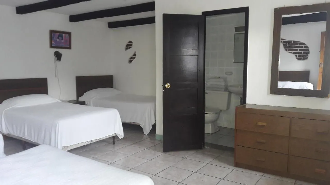 Hotel De Cortez Y Larraz Antigua